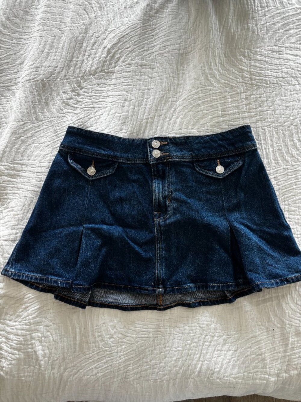 American Eagle Blue Denim Pleated Mini Skirt Size 2 NWT
